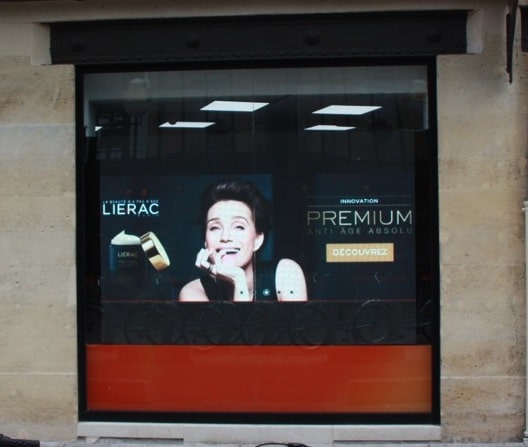 Installation écran de vitrine à Bordeaux