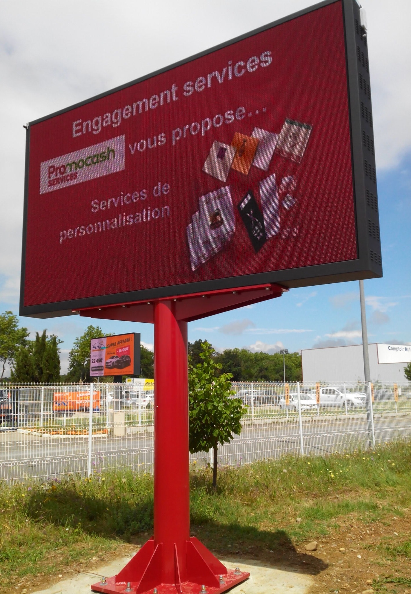 Ledoneo installe un écran double-face pour l'enseigne Promocash à Carcassonne